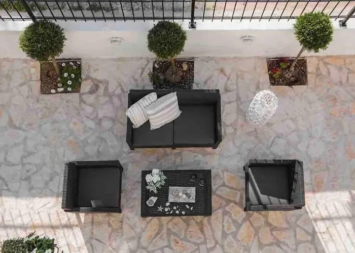 E & G- Figareto Apartments 4